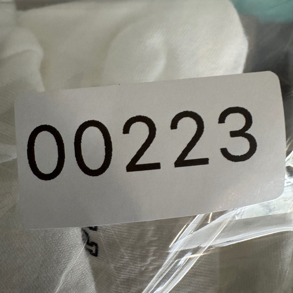 Victoria's Secret PINK White Rainbow Embroidered Short Sleeve T-Shirt Large - Picture 8 of 8